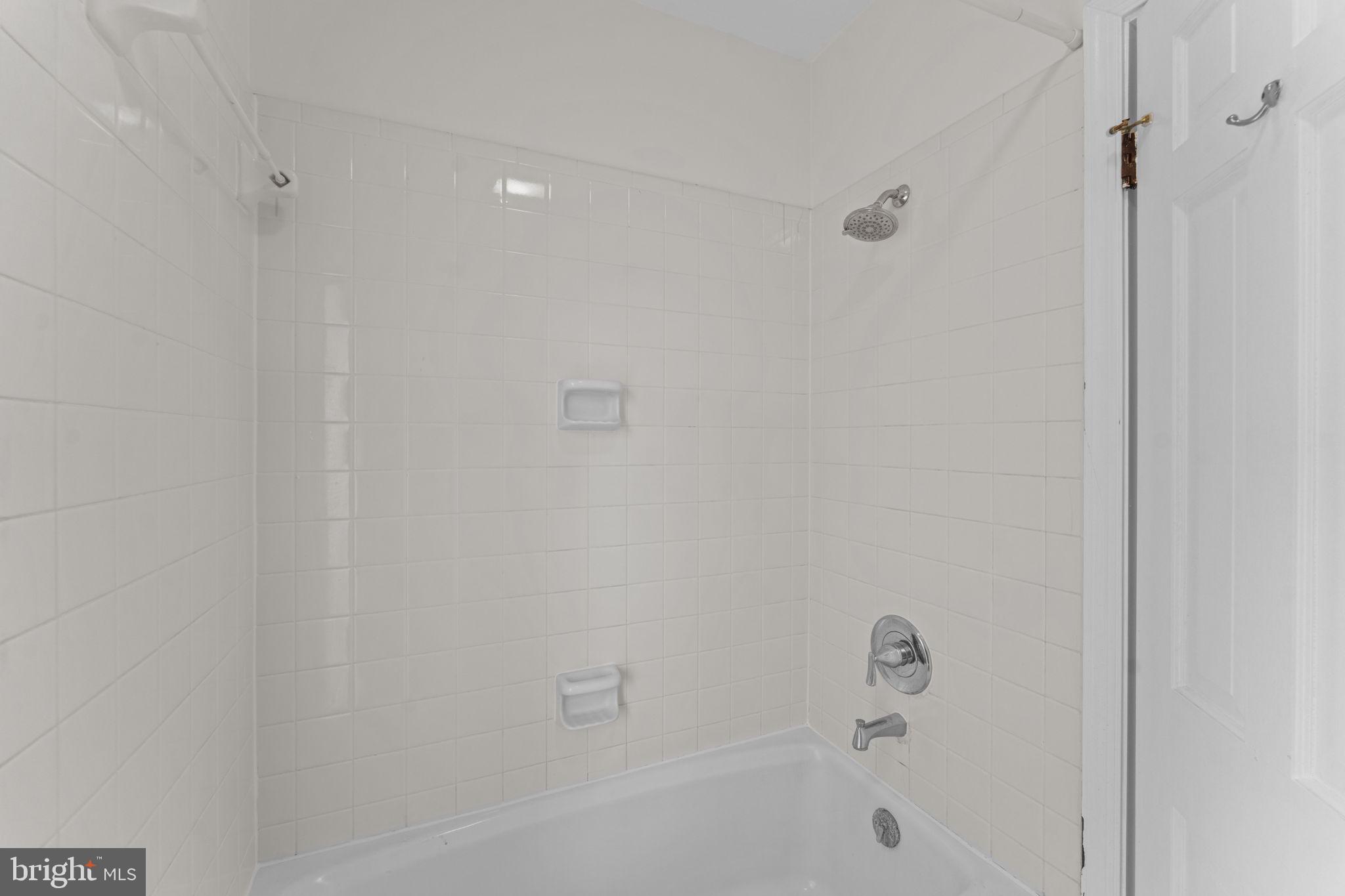 901 Walker Road Great Falls, VA 22066 - Photo 36 of 76
