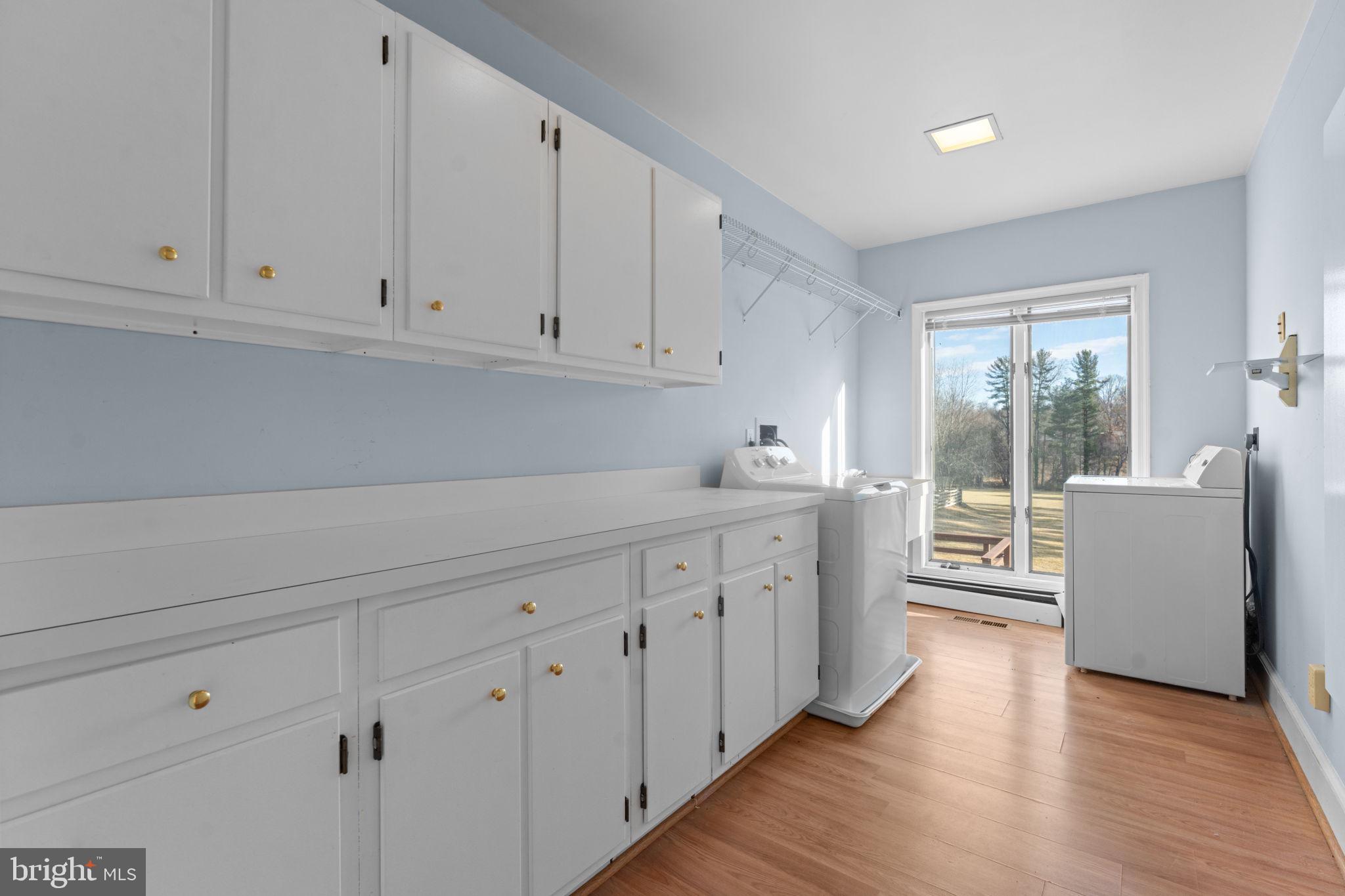 901 Walker Road Great Falls, VA 22066 - Photo 38 of 76