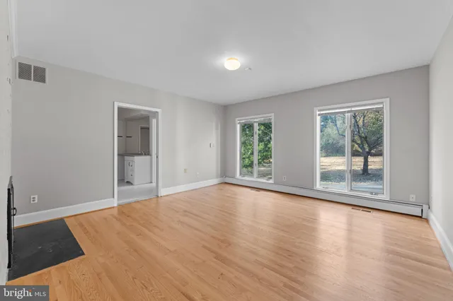 $4,895 | 901 Walker Road, Great Falls, VA 22066