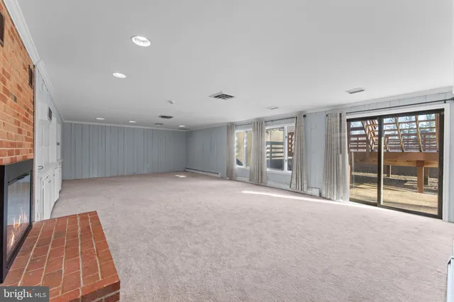 $4,895 | 901 Walker Road, Great Falls, VA 22066