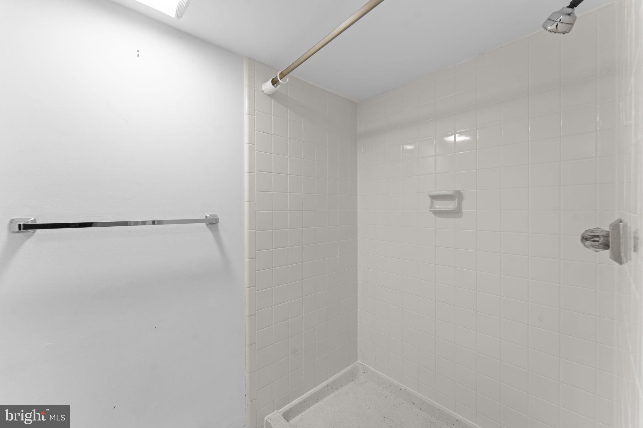 901 Walker Road Great Falls, VA 22066 - Photo 47 of 76 a view of small space