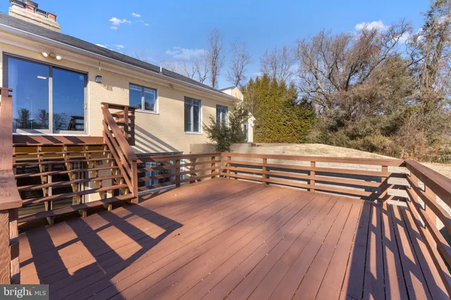 $4,895 | 901 Walker Road, Great Falls, VA 22066