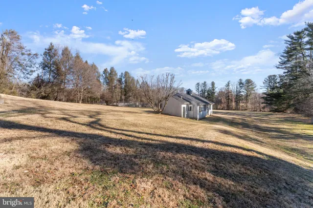 $4,895 | 901 Walker Road, Great Falls, VA 22066