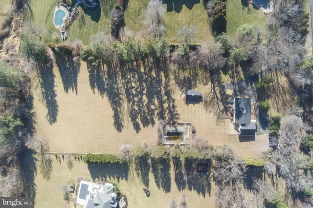 $4,895 | 901 Walker Road, Great Falls, VA 22066