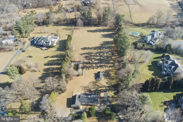 $4,895 | 901 Walker Road, Great Falls, VA 22066