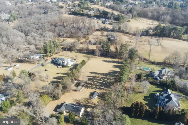 $4,895 | 901 Walker Road, Great Falls, VA 22066