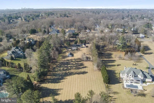 $4,895 | 901 Walker Road, Great Falls, VA 22066