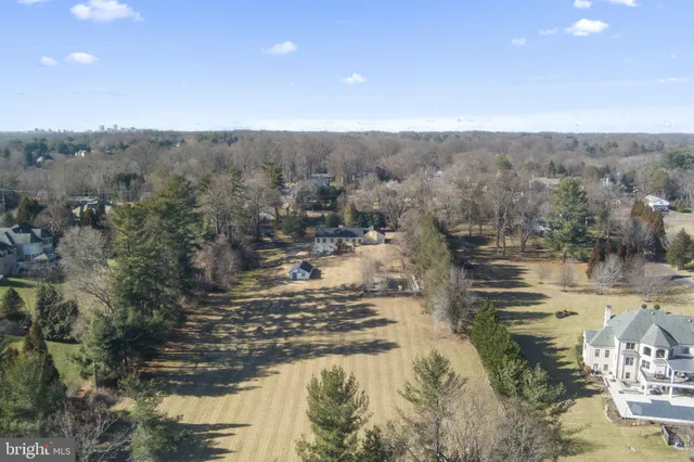 $4,895 | 901 Walker Road, Great Falls, VA 22066