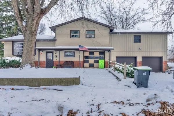 $180,000 | 900 West Wabash Avenue, Logansport, IN 46947