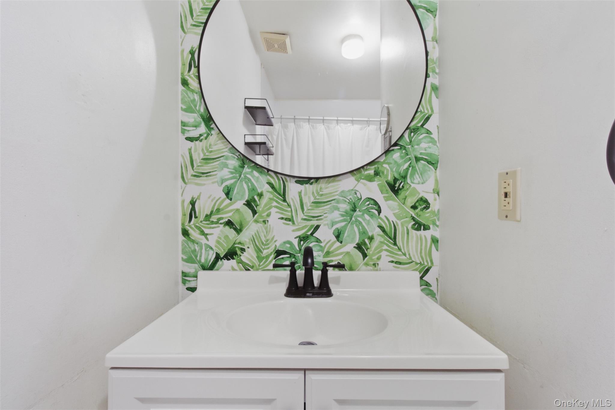 8 Ivy Court, Unit B Fishkill, NY 12524 - Photo 17 of 21 view of a mirror