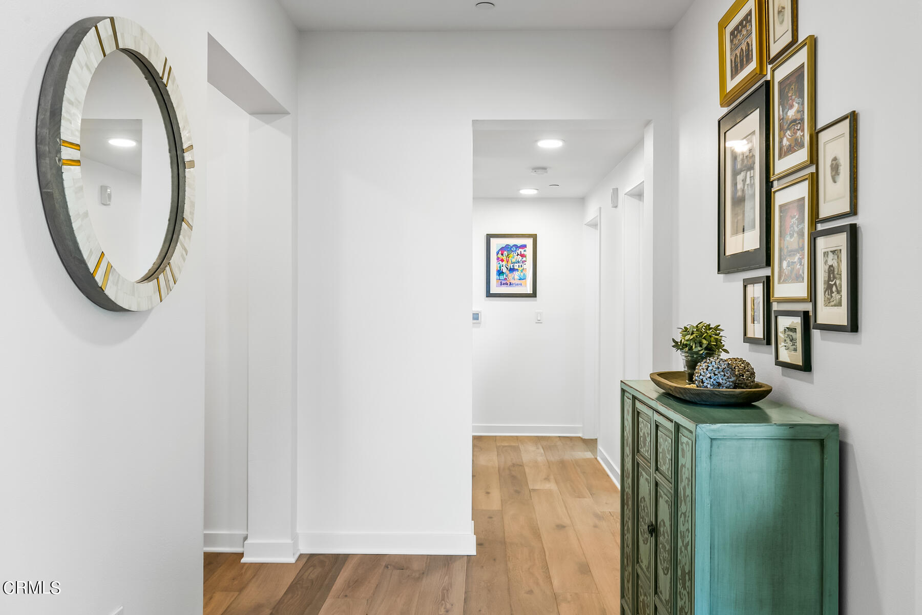 2810 Wagon Wheel Road, Unit 404 Oxnard, CA 93036 - Photo 19 of 40 Entry/Hallway