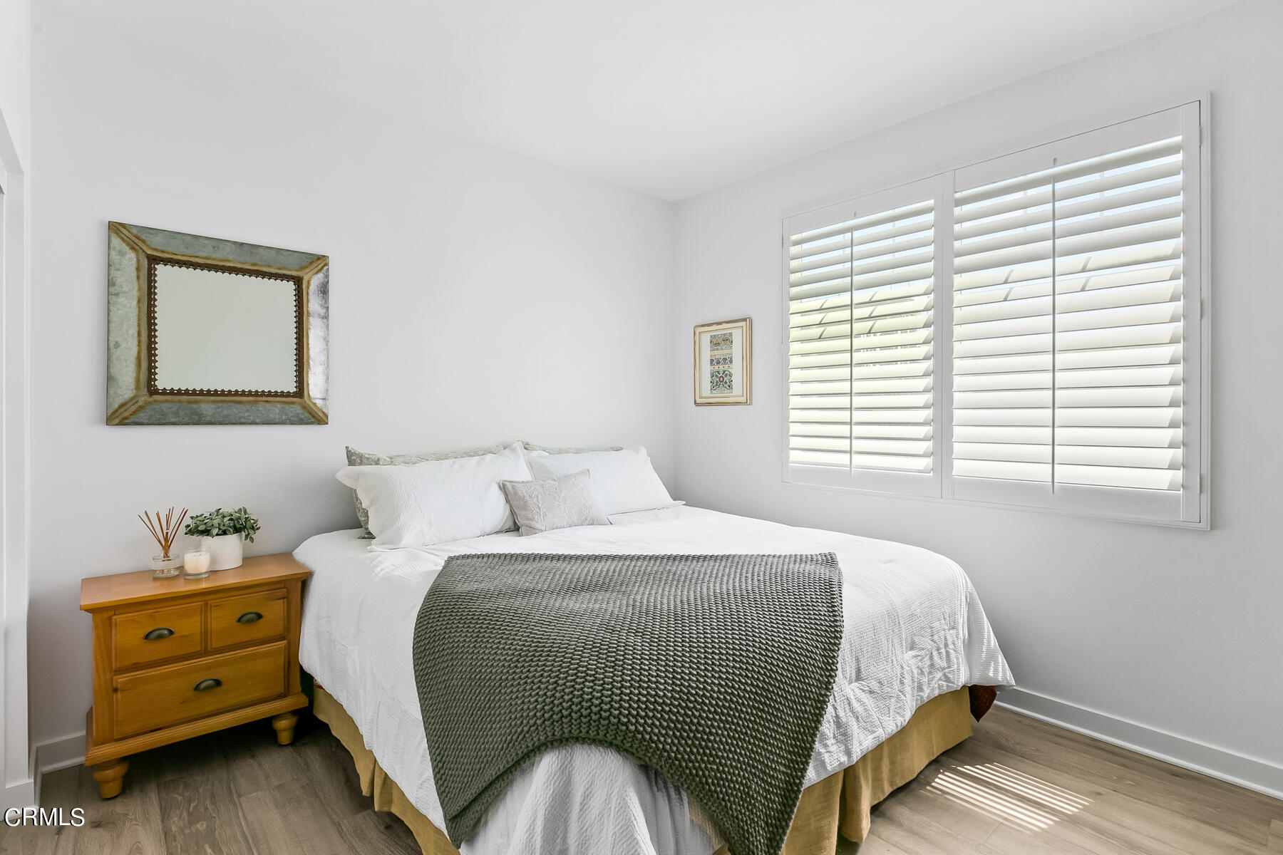 2810 Wagon Wheel Road, Unit 404 Oxnard, CA 93036 - Photo 22 of 40 Guest bedroom