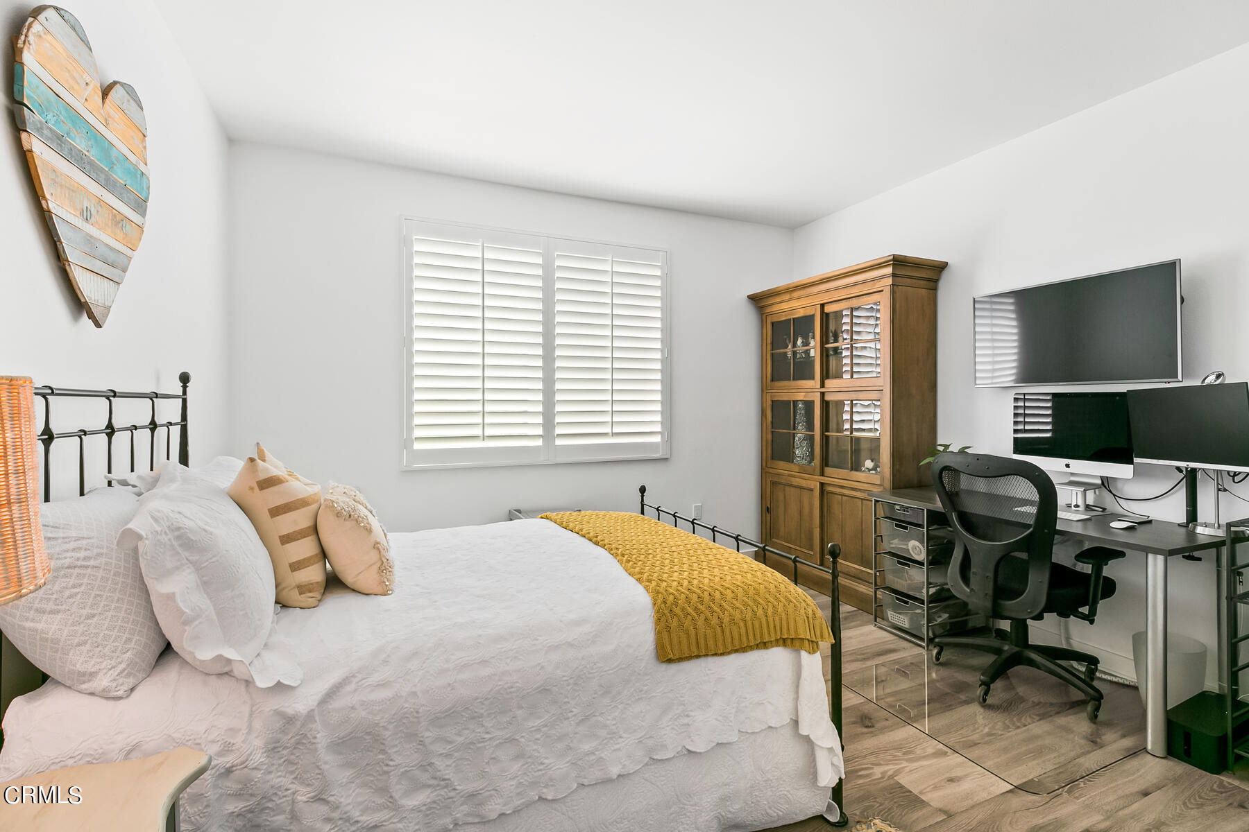 2810 Wagon Wheel Road, Unit 404 Oxnard, CA 93036 - Photo 26 of 40 Guest bedroom / Office