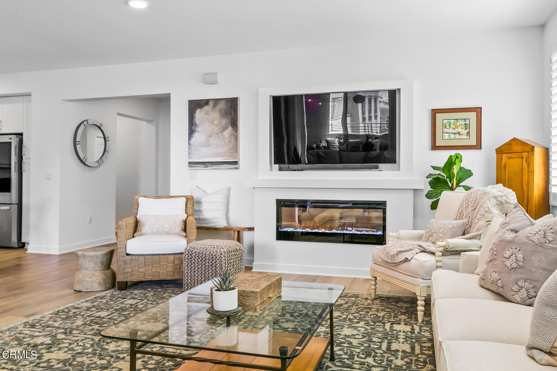 2810 Wagon Wheel Road, Unit 404 Oxnard, CA 93036 - Photo 10 of 40 Living Room