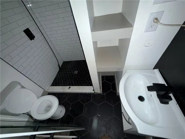 $109,900 | 2405 Stewart Avenue, Kansas City, KS 66104