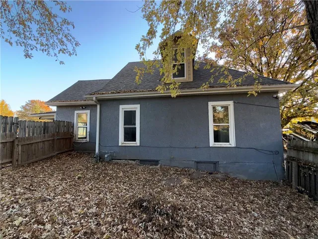 $109,900 | 2405 Stewart Avenue, Kansas City, KS 66104