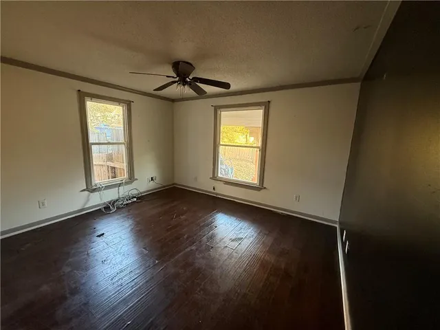 $109,900 | 2405 Stewart Avenue, Kansas City, KS 66104