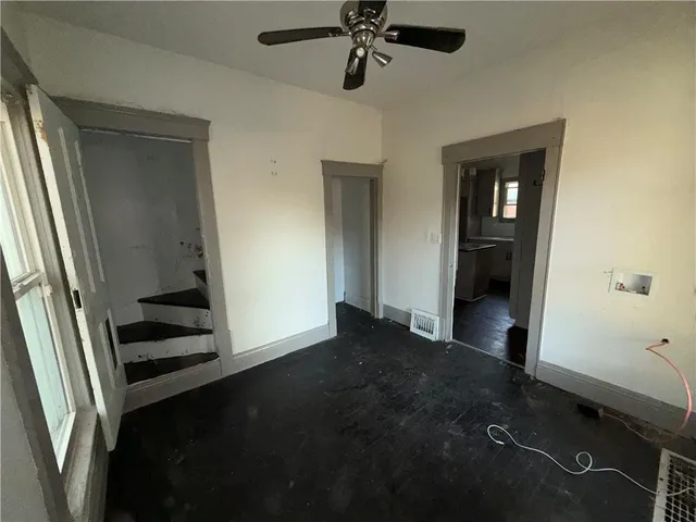 $109,900 | 2405 Stewart Avenue, Kansas City, KS 66104