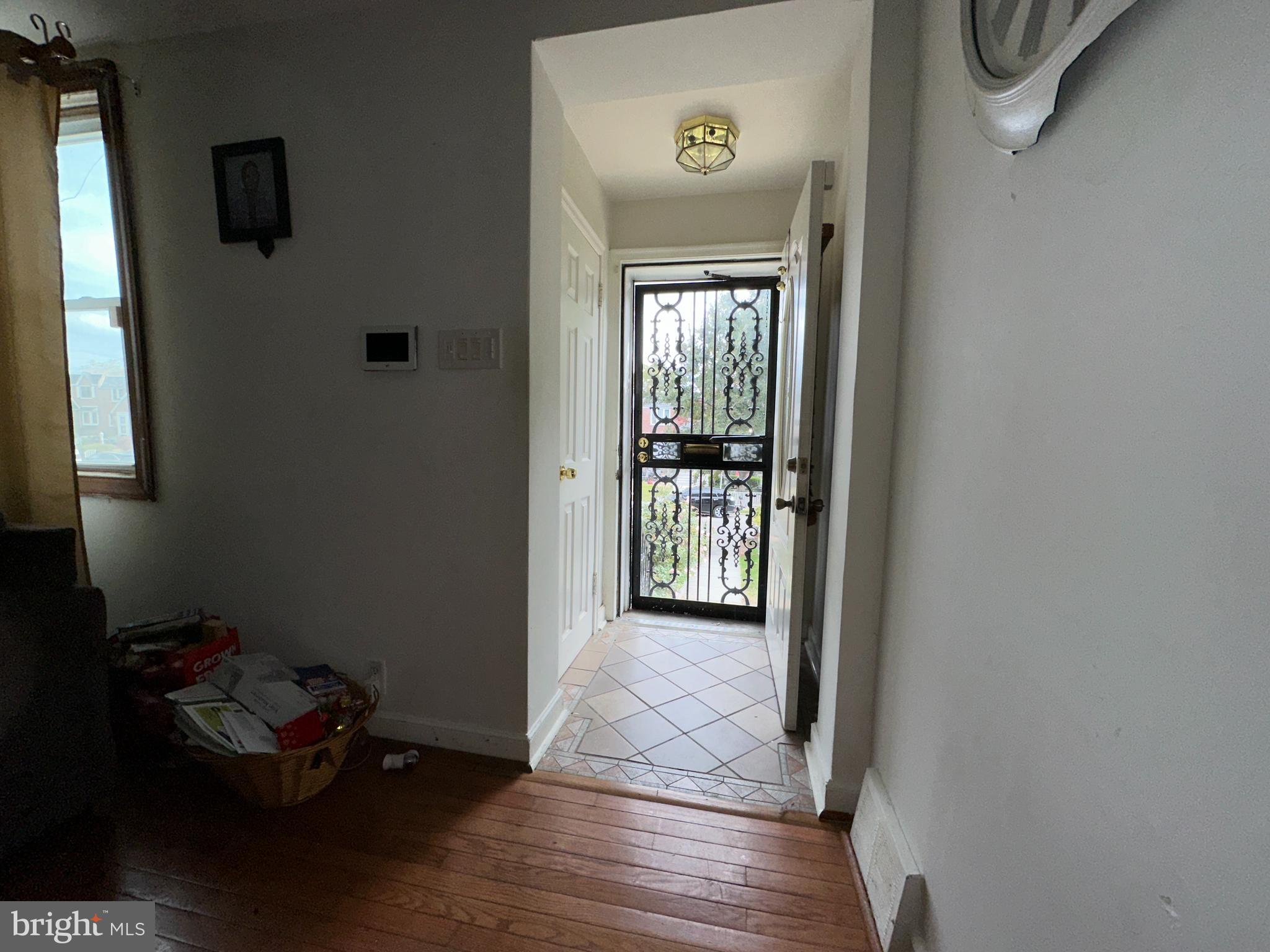 1623 Middleton Street Philadelphia, PA 19138 - Photo 7 of 26 Foyer