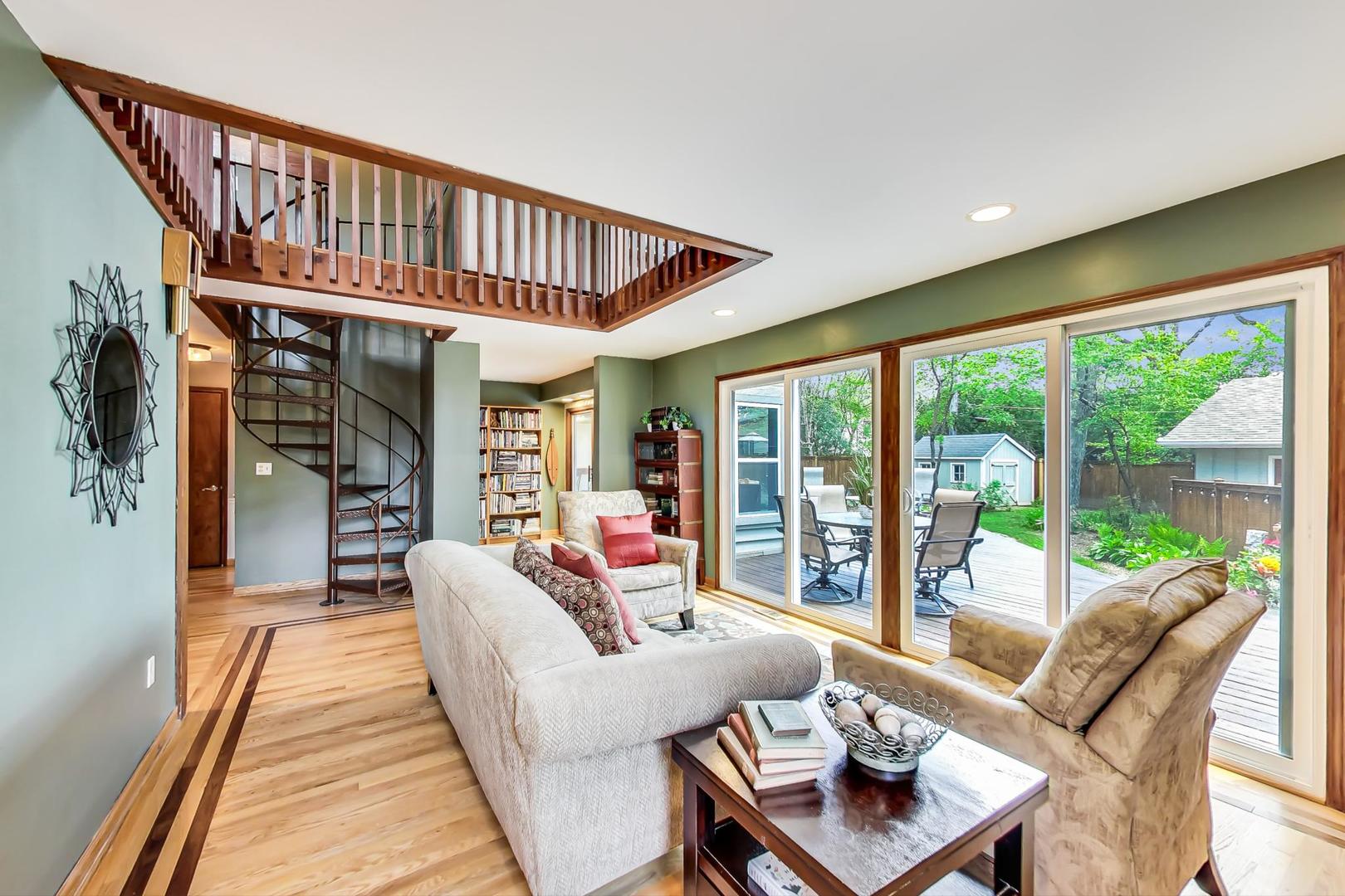 305 Dunbar Road Mundelein, IL 60060 - Photo 5 of 44 a living room with furniture and a large window