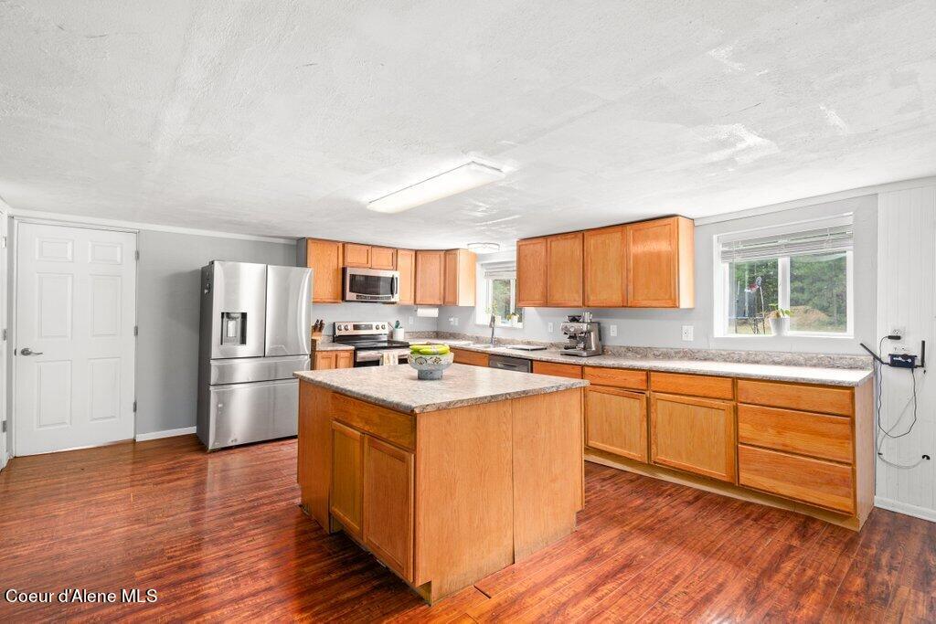 26749 North Rourke Road Spirit Lake, ID 83869 - Photo 12 of 34 Kitchen
