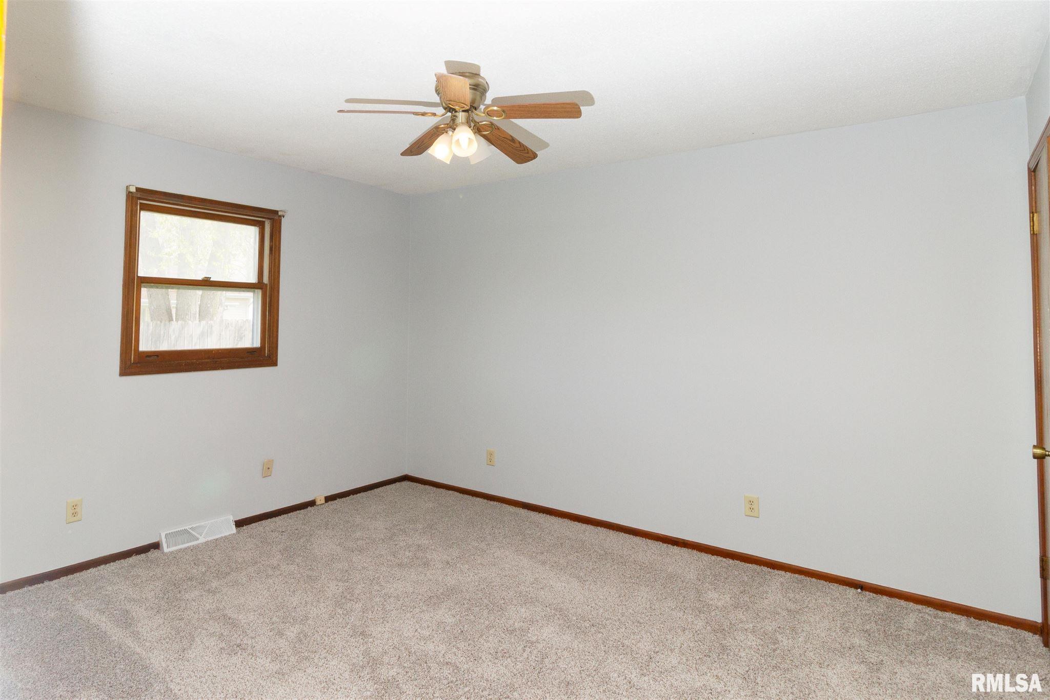 1009-1011 Hoechester Road Springfield, IL 62712 - Photo 2 of 14 Gallery Image 2