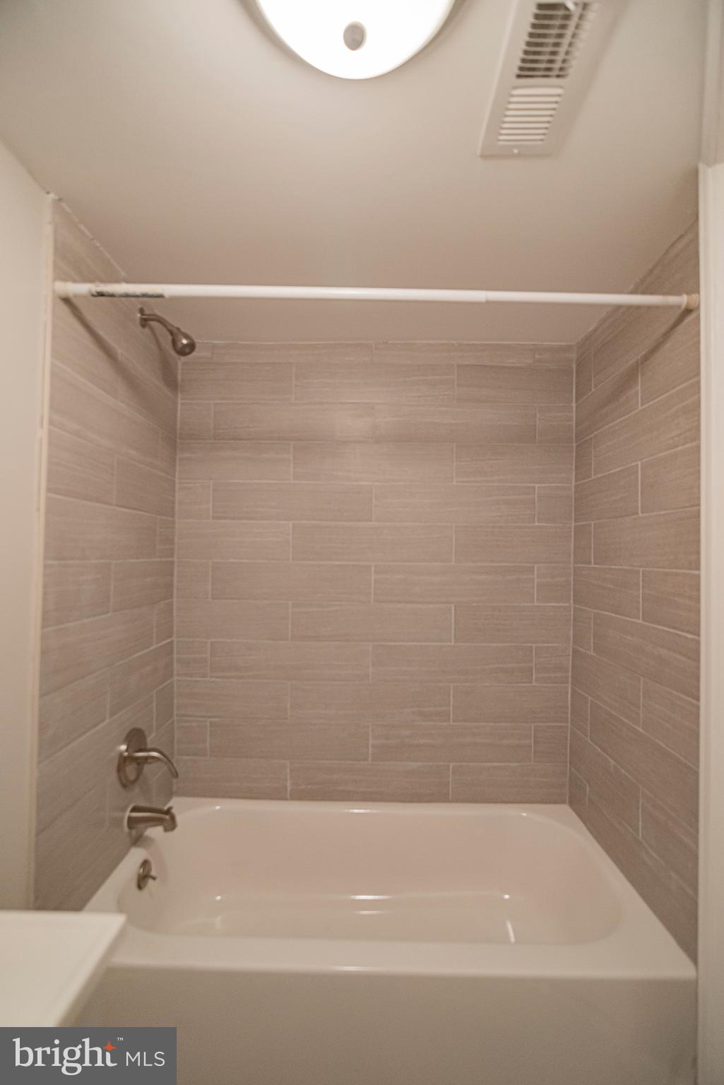 6830 Dunbar Road Baltimore, MD 21222 - Photo 22 of 30 Custom Tile!