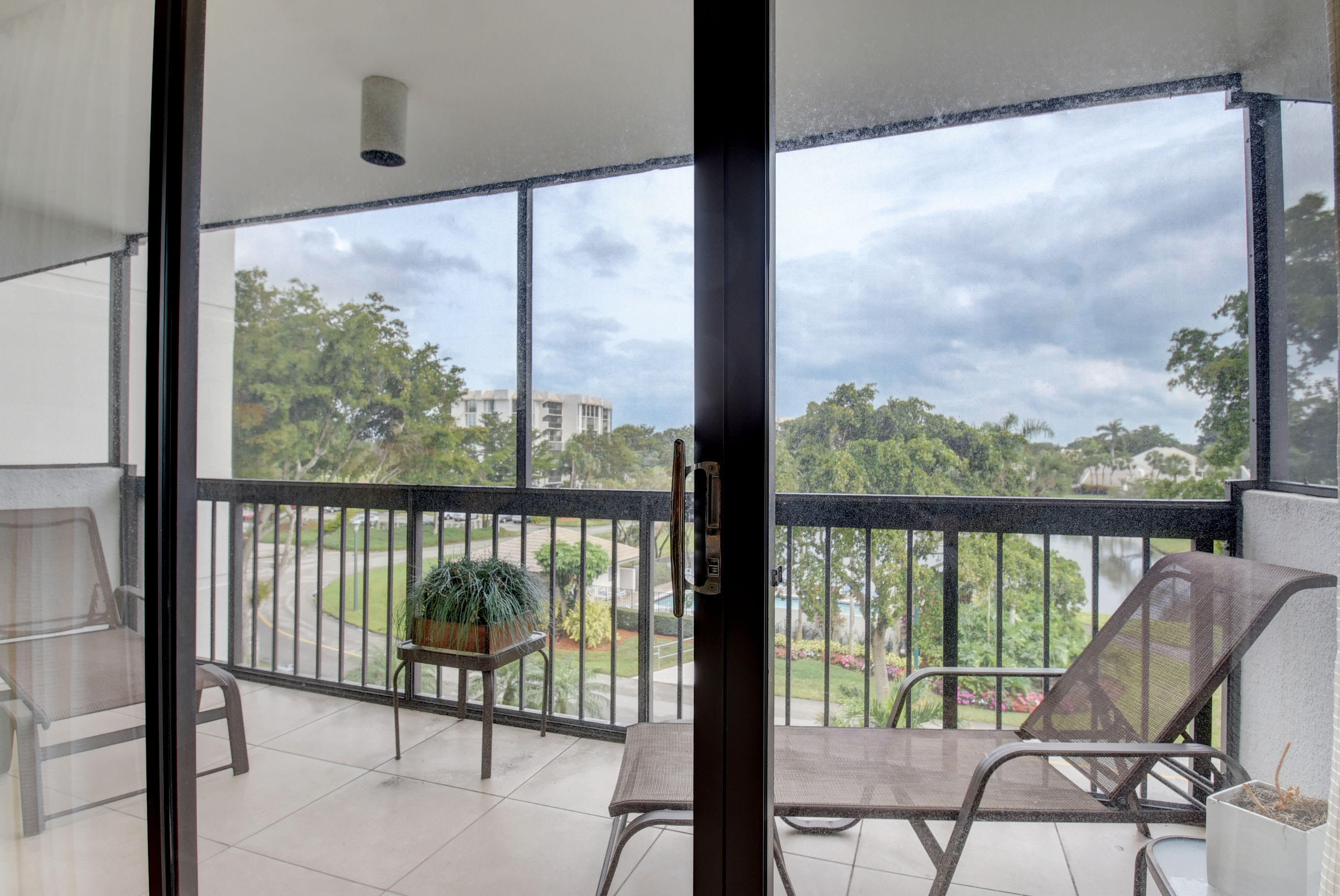 1542 Bridgewood Drive Boca Raton, FL 33434 - Photo 19 of 49 20180130001453287525000000-o