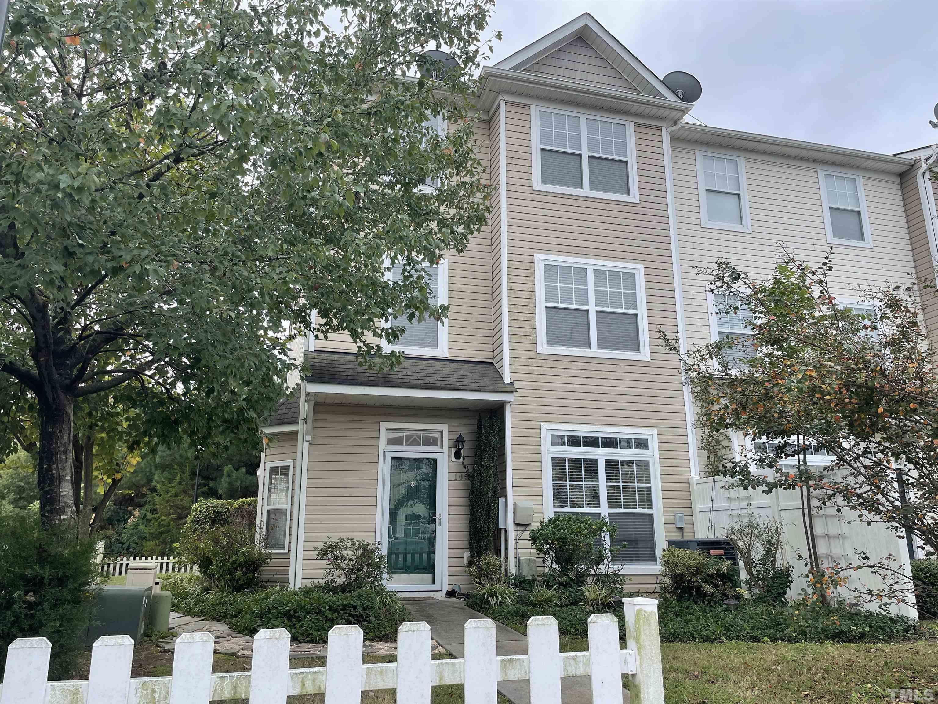 350 Gilman Lane, Unit 105 Raleigh, NC 27610 - Photo 1 of 27 Gallery Image 1