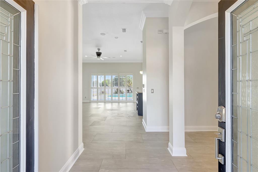 2863 Duncan Tree Circle Valrico, FL 33594 - Photo 10 of 53 a view of entryway