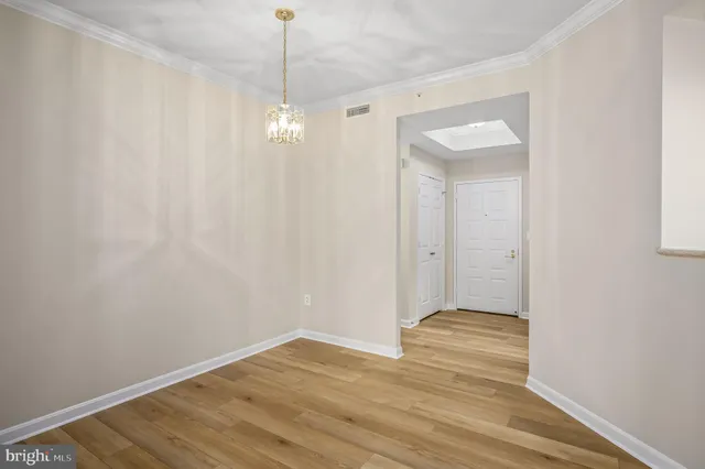 $399,000 | 19350 Magnolia Grove Square, Unit 303, Leesburg, VA 20176