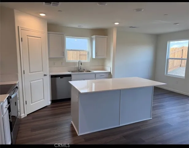 $2,700 | 8824 Scintilla Avenue, Bakersfield, CA 93311