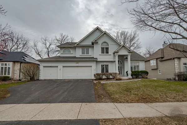 $745,000 | 2805 Clara Avenue, Aurora, IL 60502