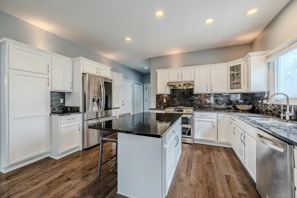 $745,000 | 2805 Clara Avenue, Aurora, IL 60502