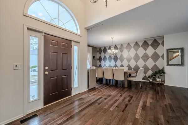 $745,000 | 2805 Clara Avenue, Aurora, IL 60502