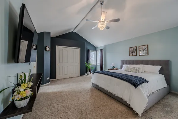$745,000 | 2805 Clara Avenue, Aurora, IL 60502