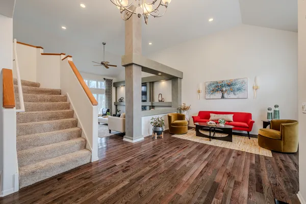 $745,000 | 2805 Clara Avenue, Aurora, IL 60502