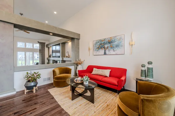 $745,000 | 2805 Clara Avenue, Aurora, IL 60502