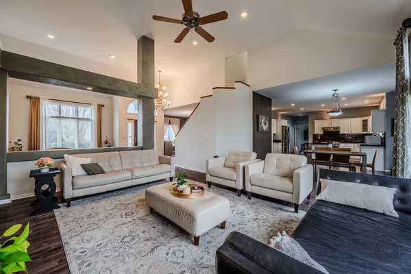 $745,000 | 2805 Clara Avenue, Aurora, IL 60502