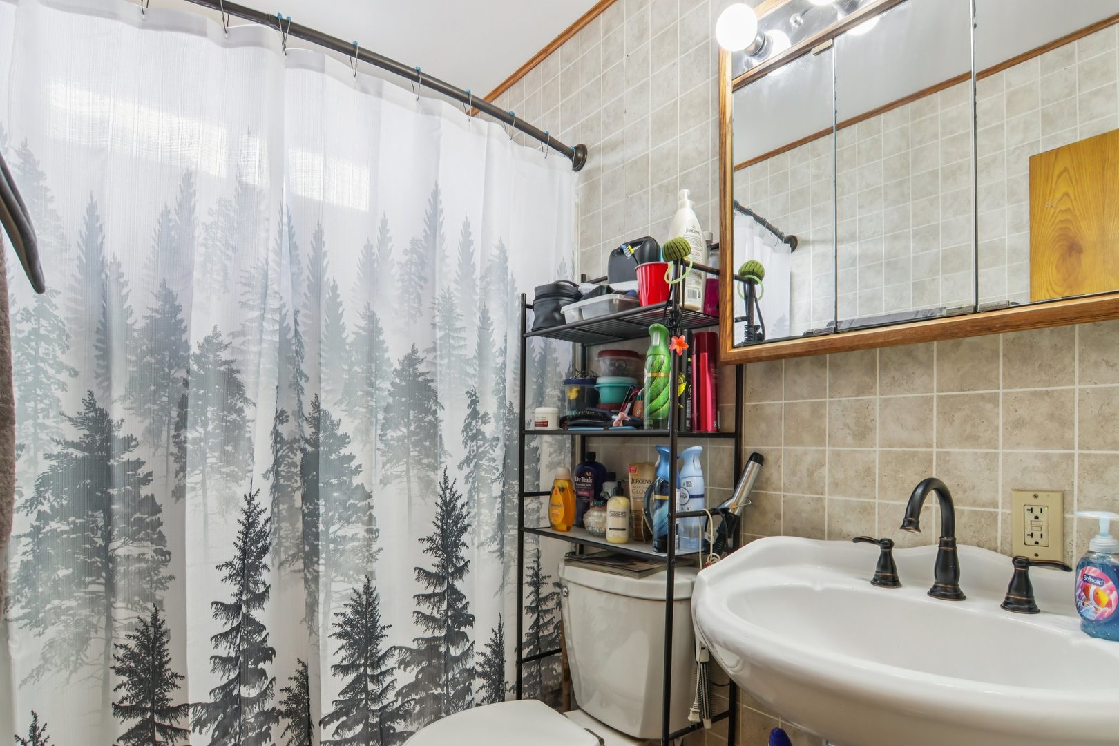 327 Hickory Avenue Romeoville, IL 60446 - Photo 22 of 33 a bathroom with a sink toilet and shower
