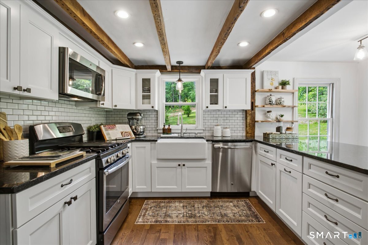 106 Town Farm Road New Milford, CT 06776 - Photo 7 of 32