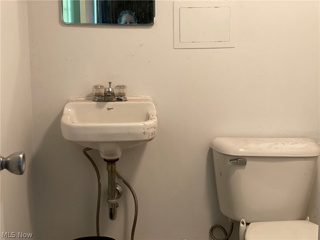 8595 Fairmount Road Novelty, OH 44072 - Photo 31 of 34 Half Bath in Detached Garage