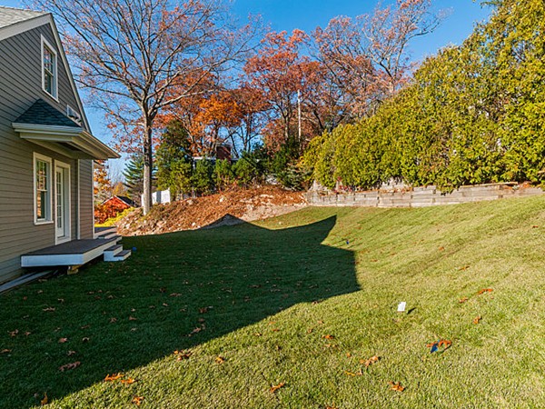 49 Wachusett Road Needham, MA 02492 - Photo 3 of 30
