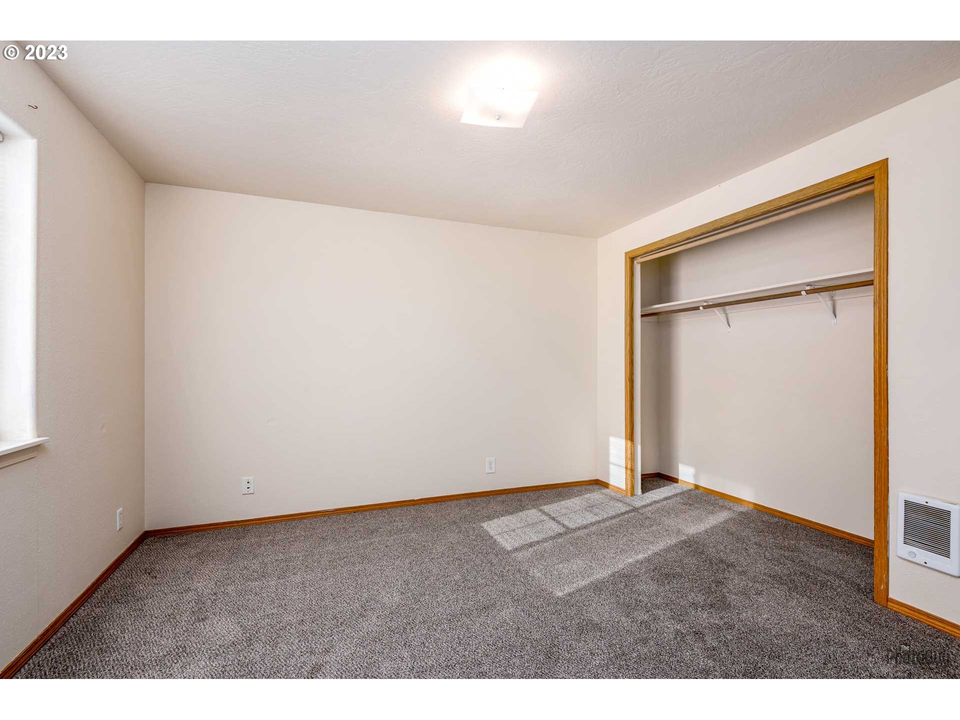 499 South 41st Street Springfield, OR 97478 - Photo 19 of 26 a view of an empty room