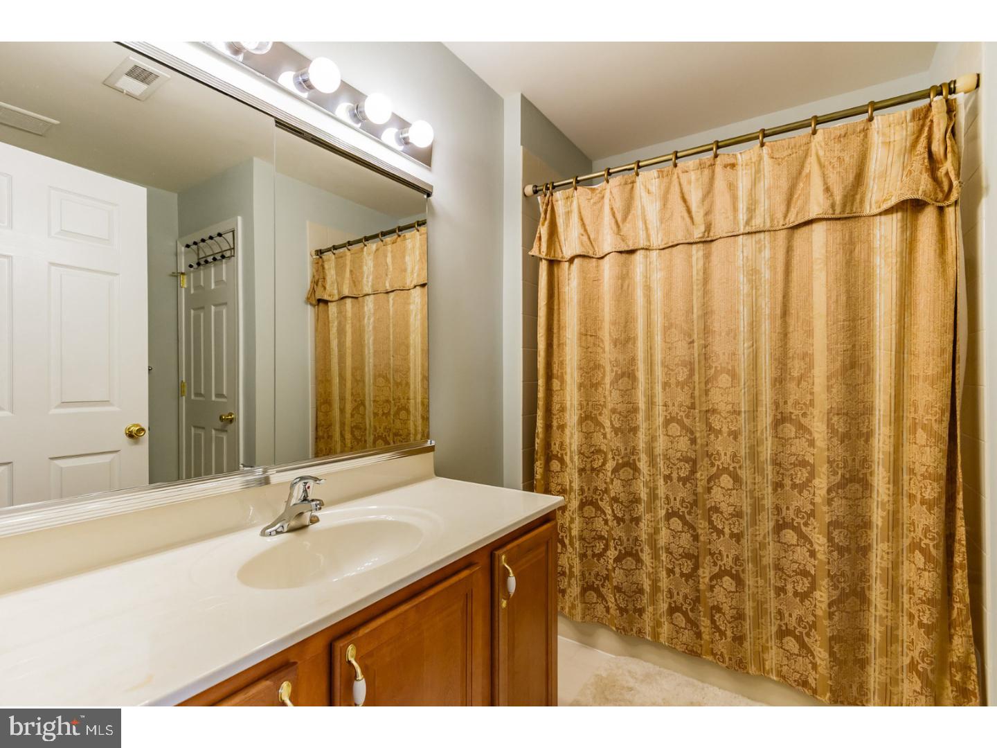 210 Moredun Road Philadelphia, PA 19115 - Photo 15 of 25