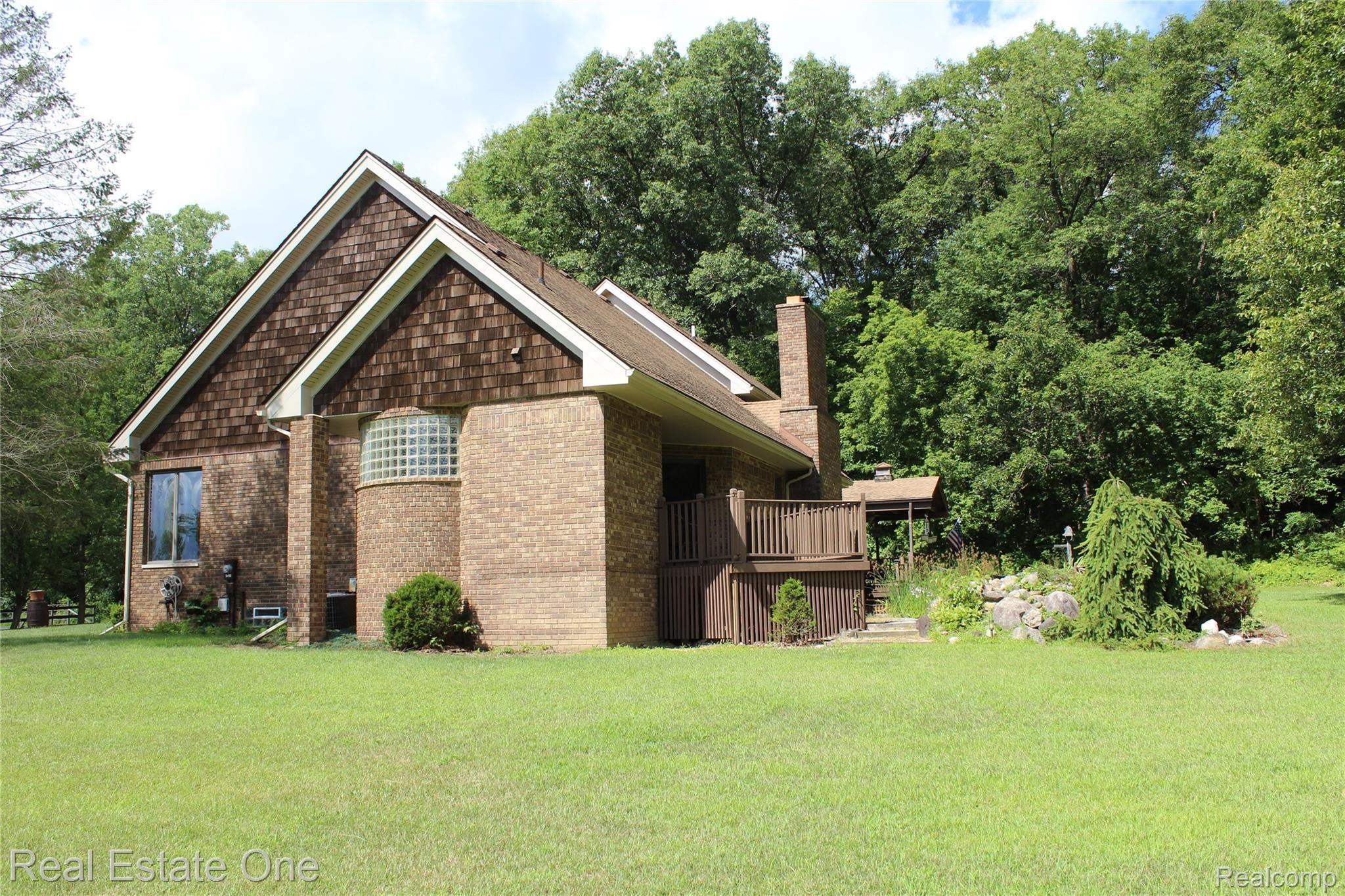 2845 Jewell Road Howell, MI 48843 - Photo 71 of 98 IMG_1289.JPG