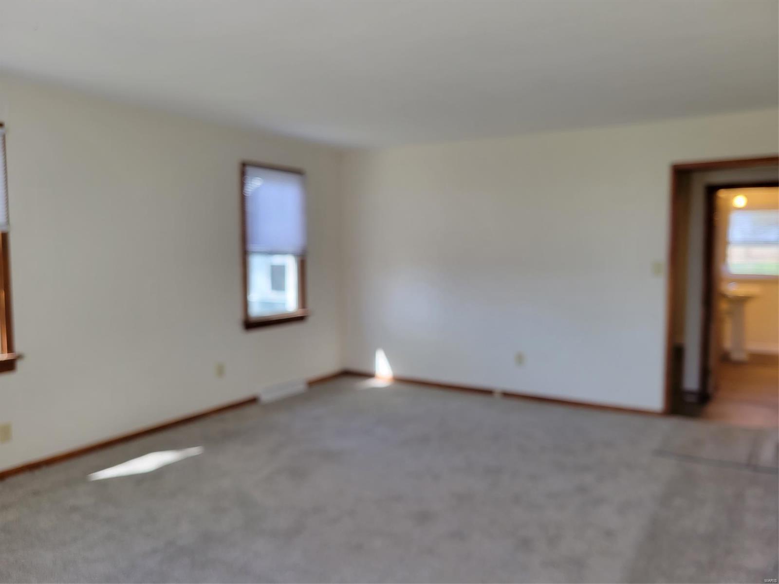 16435 Covington Road Okawville, IL 62271 - Photo 3 of 14