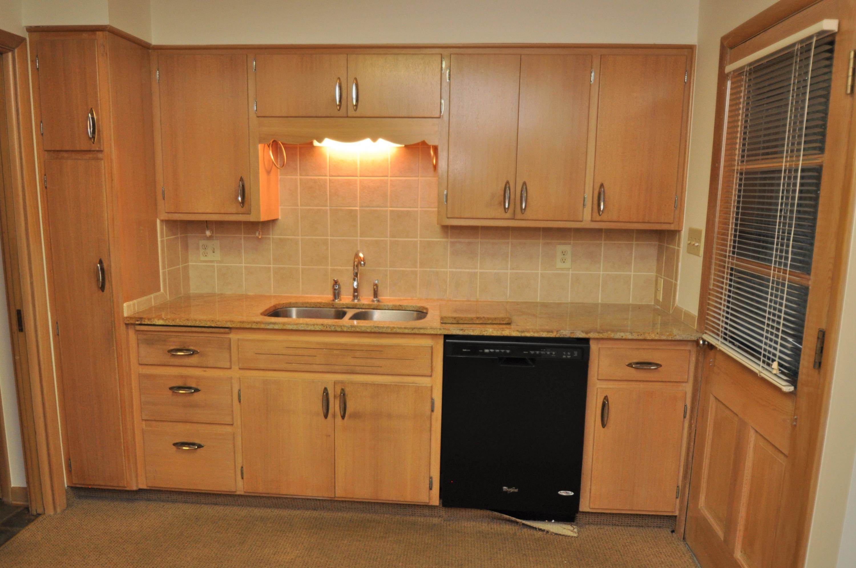 2114 Middlesex Road Columbus, OH 43220 - Photo 20 of 38