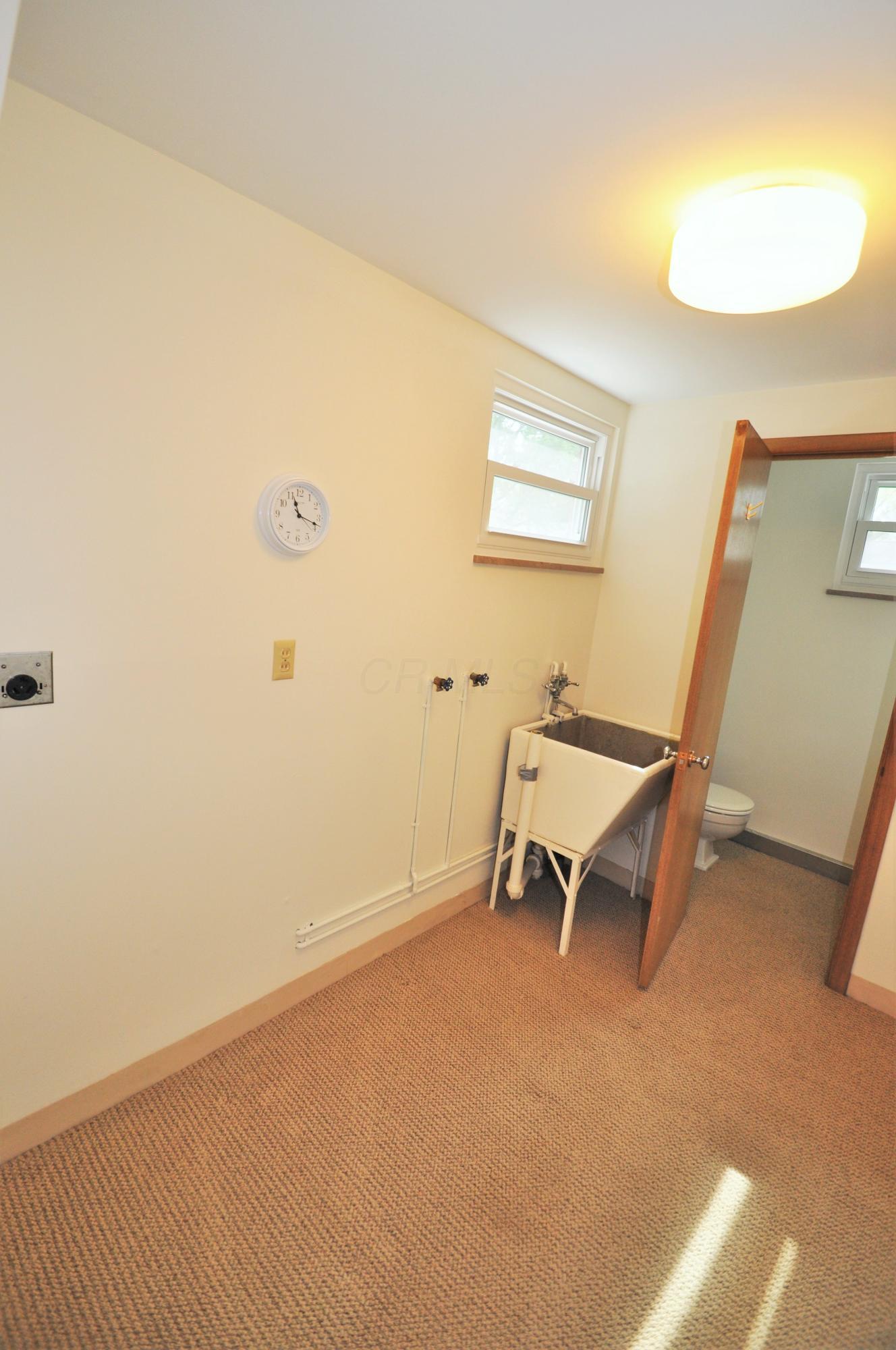 2114 Middlesex Road Columbus, OH 43220 - Photo 26 of 38