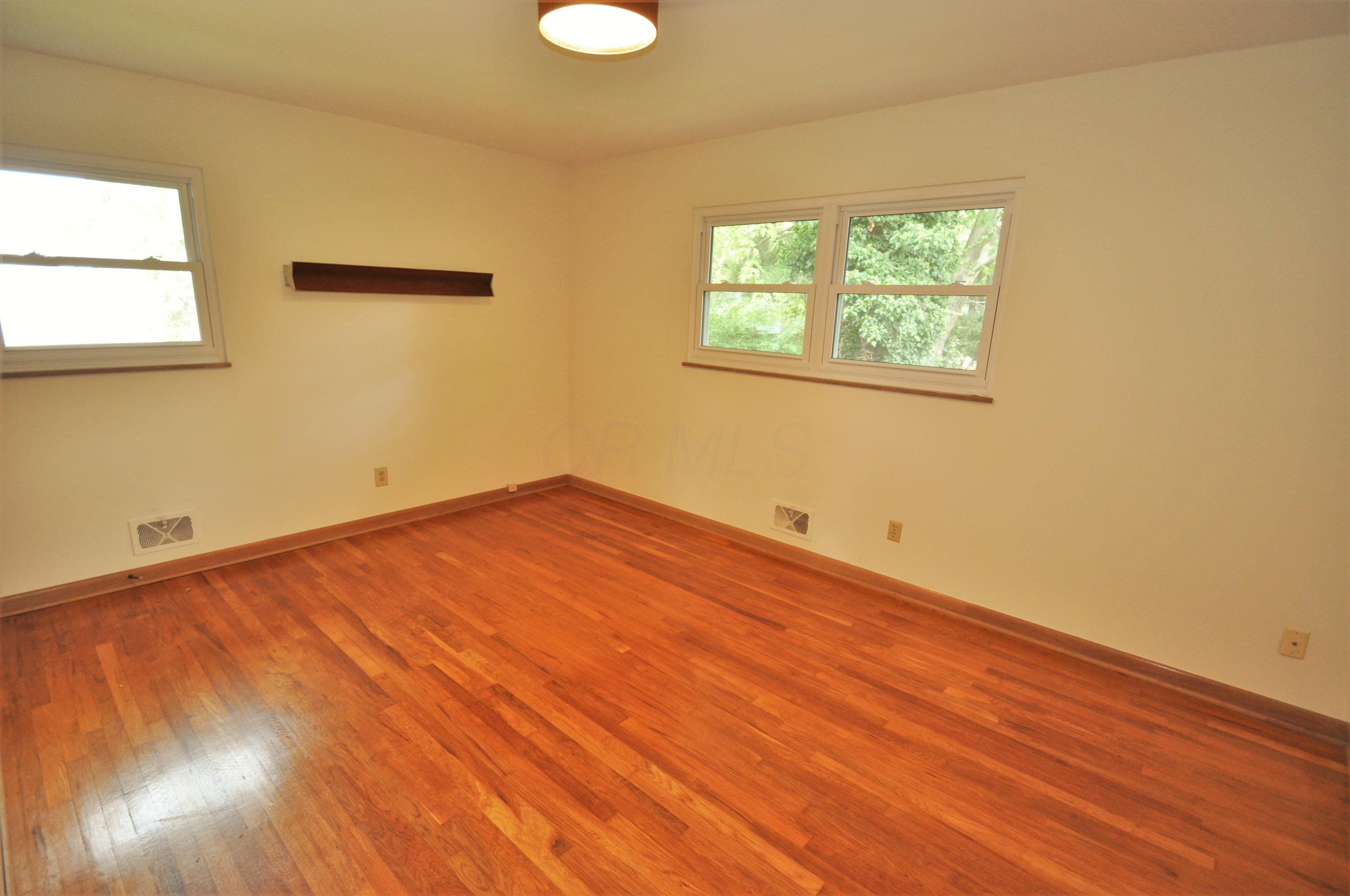 2114 Middlesex Road Columbus, OH 43220 - Photo 29 of 38